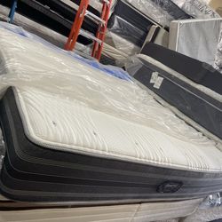 King beutyrest black mattress set
