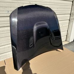 Brand New 2006 2007 2008 BMW 3 Series E90 Sedan VIS Racing  M3 Style Carbon Fiber Vented Hood