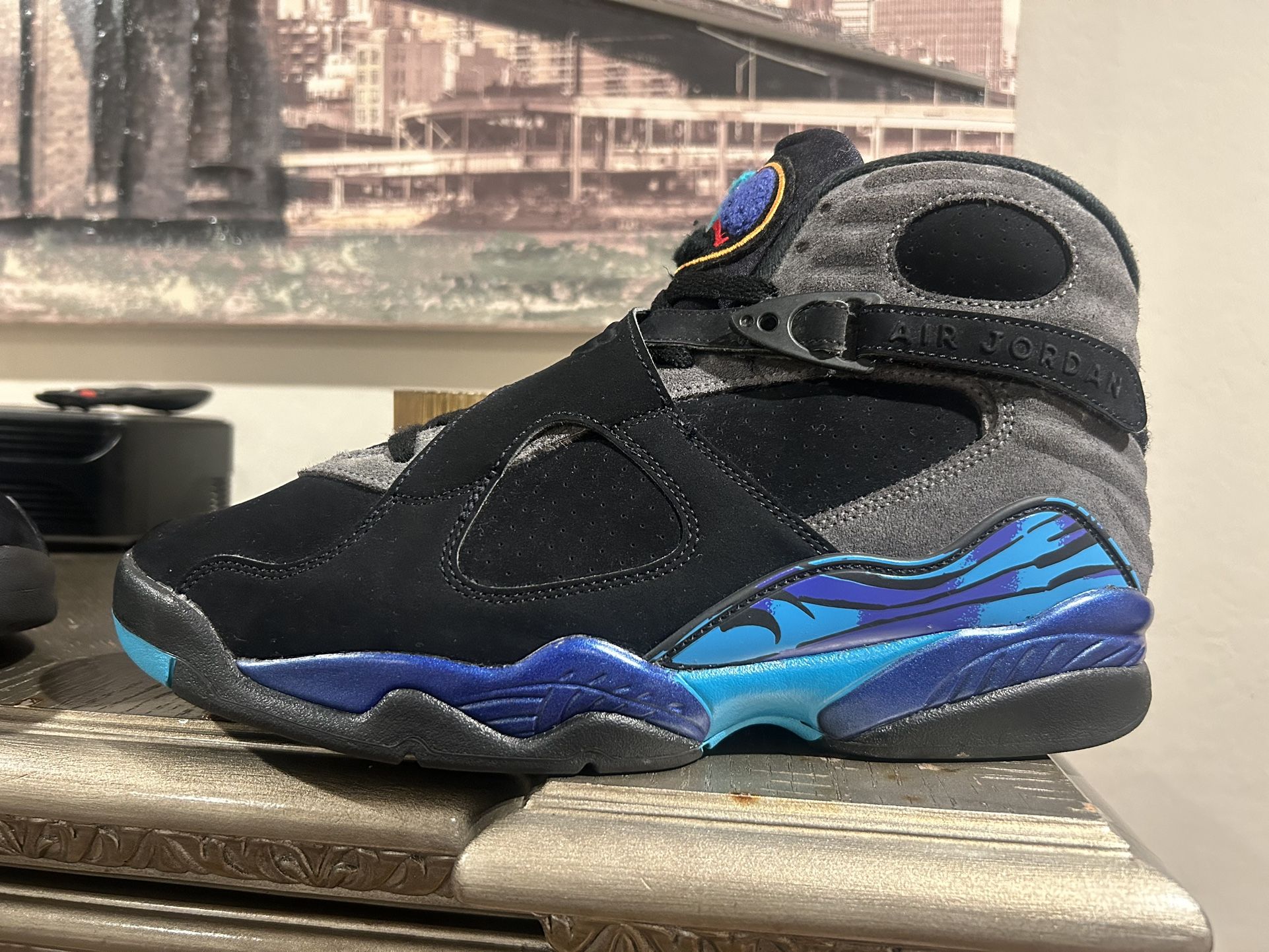 Air Jordan Retro Size 10.5m. 179$