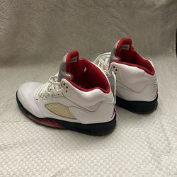 Jordan 5’s Fire Red