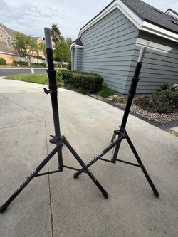 Pair of Ultimate TS-100B Speaker Stands With Gator Bag