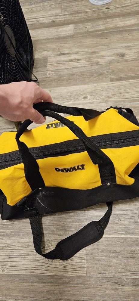 Dewalt Contractor Tool Bag