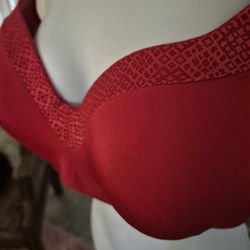 🥰🩷 NEW PLAYTEX VIBRANT RED BRA! SIZE:40DD! $10!💥❣️💥