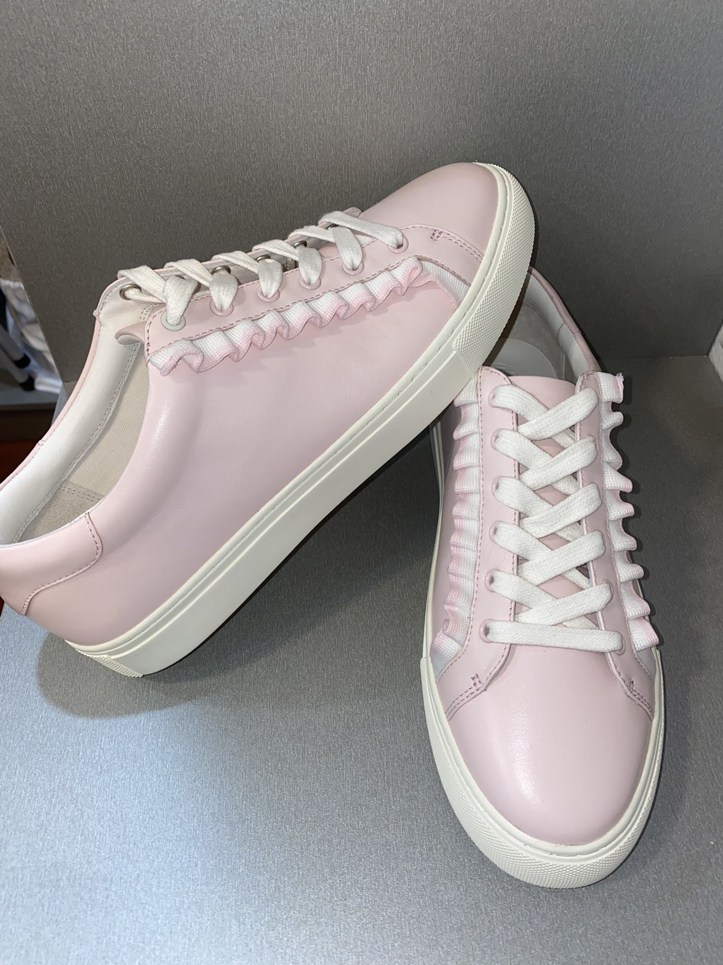 Women’s Size 10 1/2 Tory Burch Sneakers 