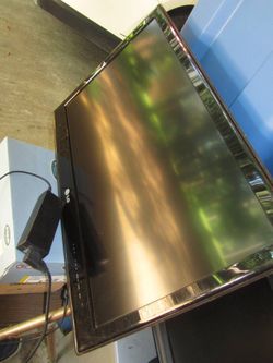 LG 26LV2500 26-Inch Class Led HDTV (26.0-Inch Diagonal) Wall Mount