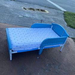 Toddler Bed Including Mattress 