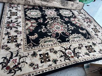 Rug large 7 by 10 foot