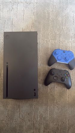 X box series X brand new and new controllers