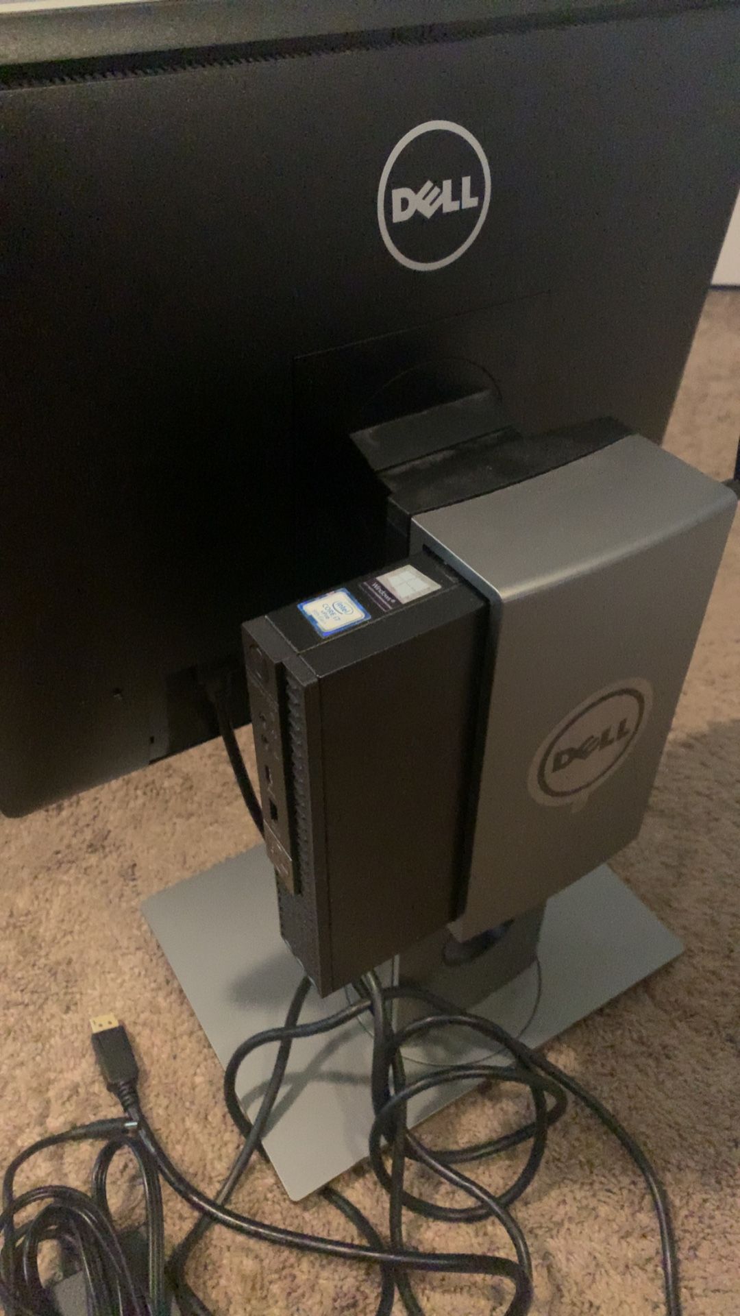 Dell OptiPlex 7070 Desktop Computer - Intel Core i7-9700T - 16GB RAM - 256GB SSD - Micro PC. Dell Monitor Included. 