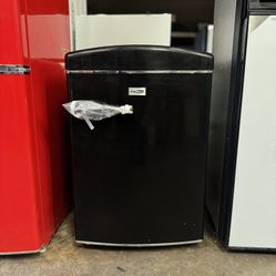 Conserv 3.2 Cu.Ft Compact Refrigerator Freezer – Bottom Freezer, Energy Star – Scratch & Dent