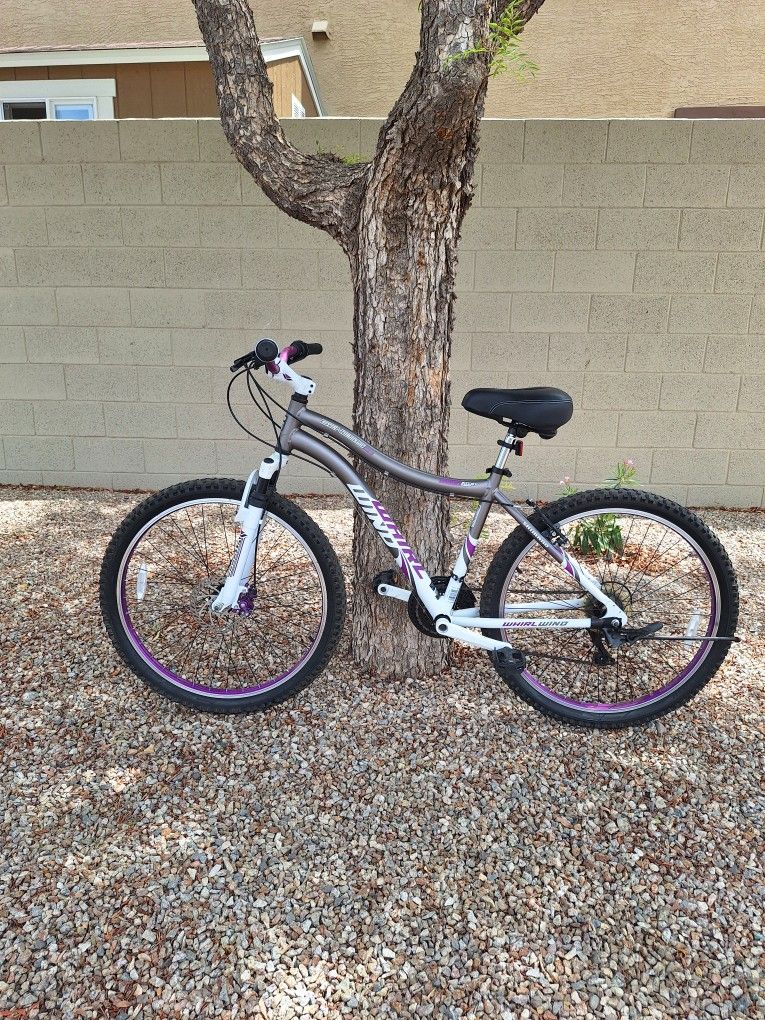GENESIS 26 INCH 8 X 3 SPEED DISK BRAKE MOUNTAIN BIKE LIKE NEW ( CHECK MY OTHER BIKES)