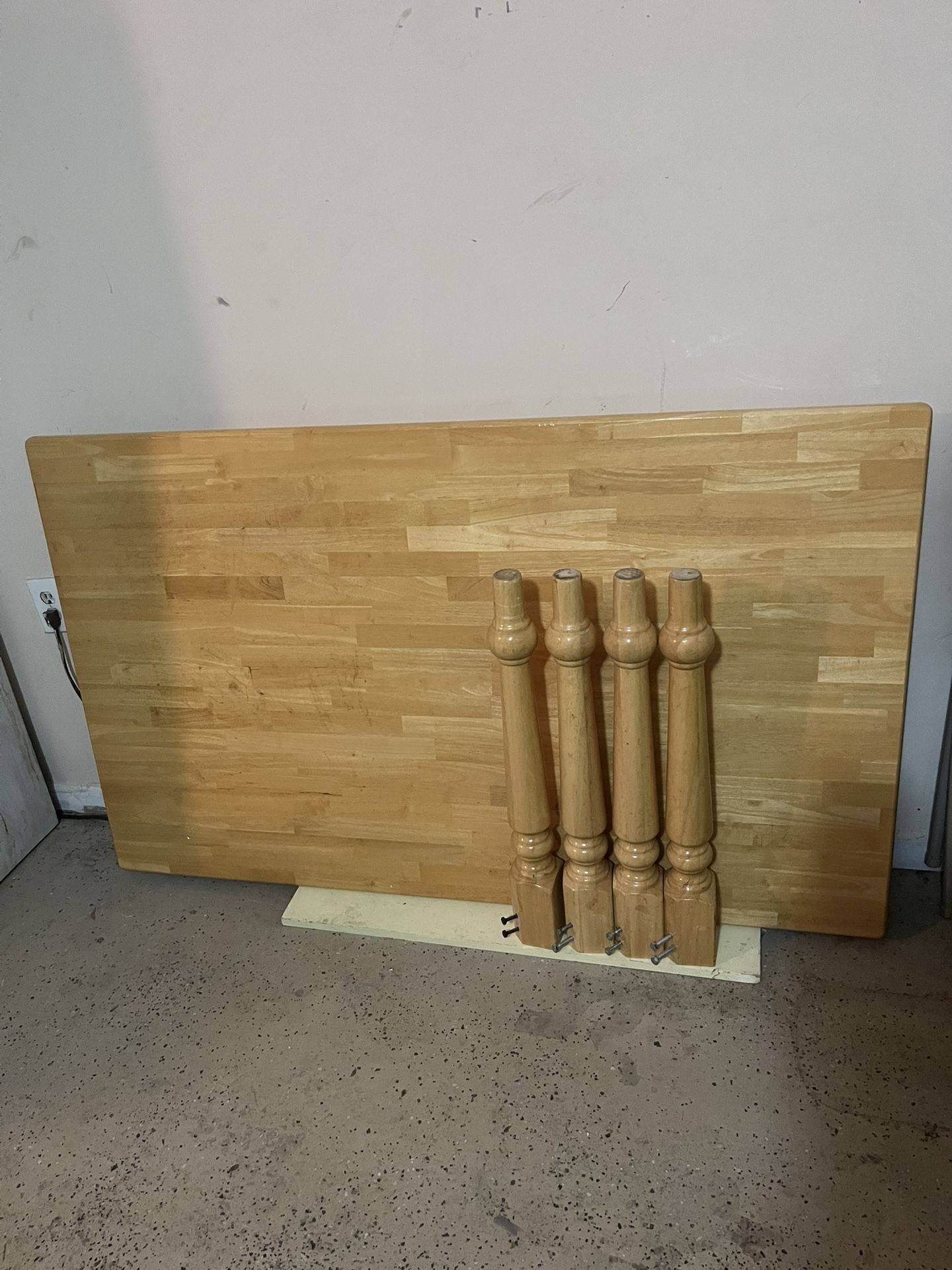 Breakfast Table With Built-in Drawer