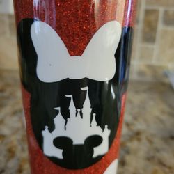 Minnie Mouse Cup With Accessories. 