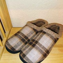 Men's Plaid Slippers Size 13-14 • Worn A Few Times & Washed After Wear • by Isotoner