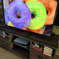 Vizio 55 Inches 4K (2160p) HDR Smart (v555-g1)