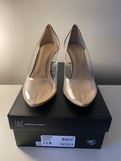 New Woman’s Clear Pumps 7.5 W 