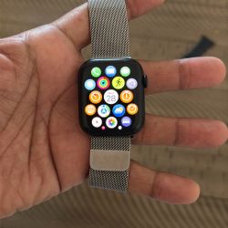 Apple Watch Series 8