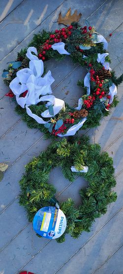 Christmas Wreaths Indoor/Outdoor Berries, Pinecones, Ribbon & Philips Led New