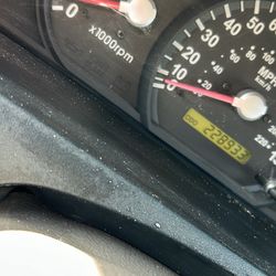 2005 Kia Sorento  2400 