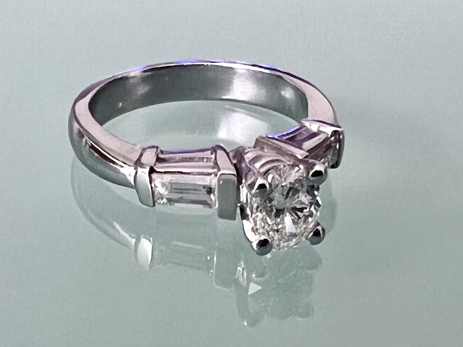 💎 Exquisite 1.33CT Fancy Oval & Baguette Diamond Platinum Engagement Ring VVS (I) Color