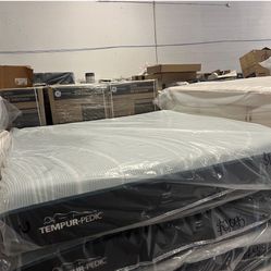 SALE 💥KING MATTRESS TEMPURPEDIC PROADAPT MEDIUM HYBRID 2.0 