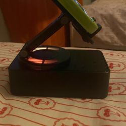 Wireless LED speaker