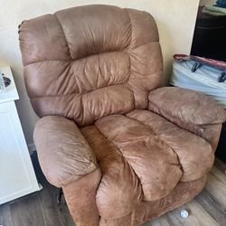 Large Working Lounge Recliner 