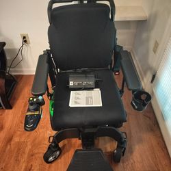 Avid Rehab Velocity Wheelchair Model P325 R Series