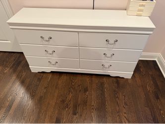 Bedroom set