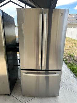 ‼️ GE Refrigerator