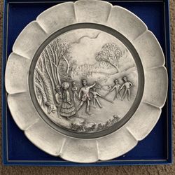 Collectible pewter Plate 1976