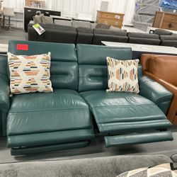 Green leather Power Recliner Loveseat 
