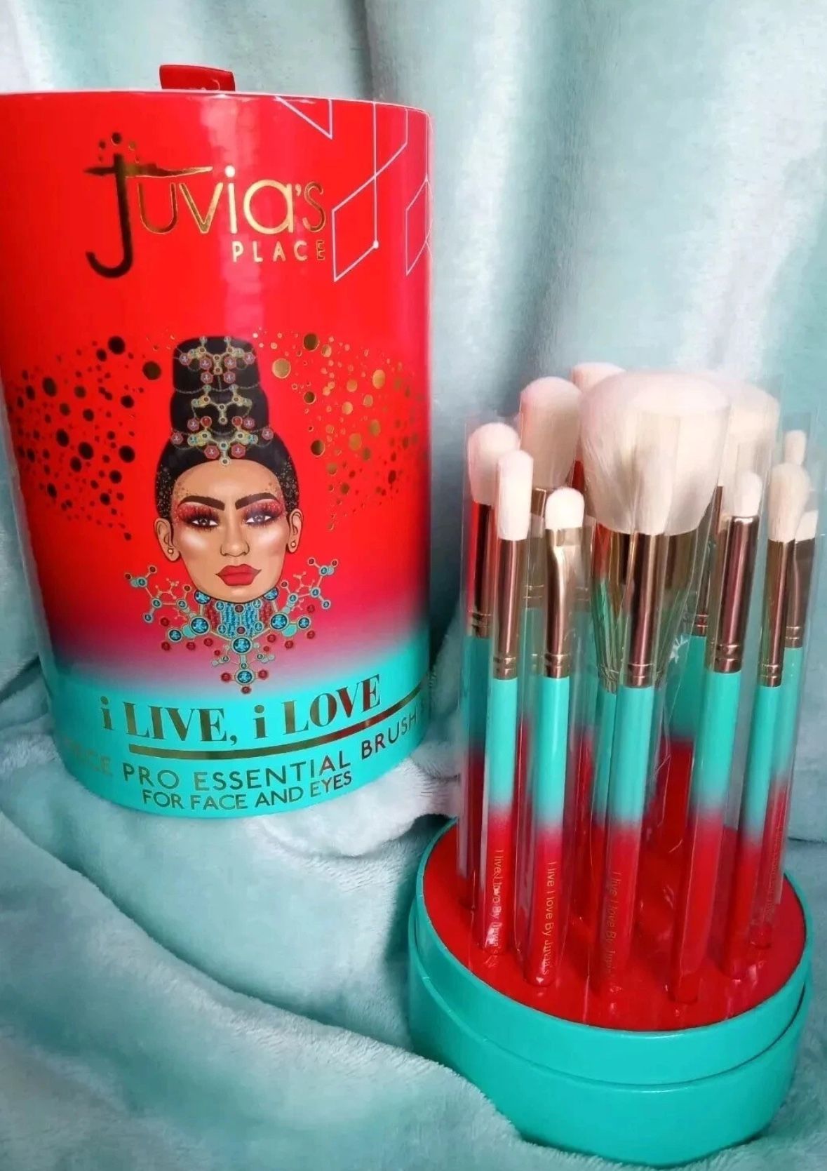 New In Box! Juvia’s Place 12 Pc Brush Set