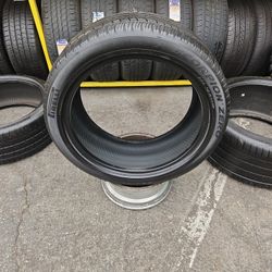 285-40-21 Pirelli Scorpion Zero Tire 285 40 21 