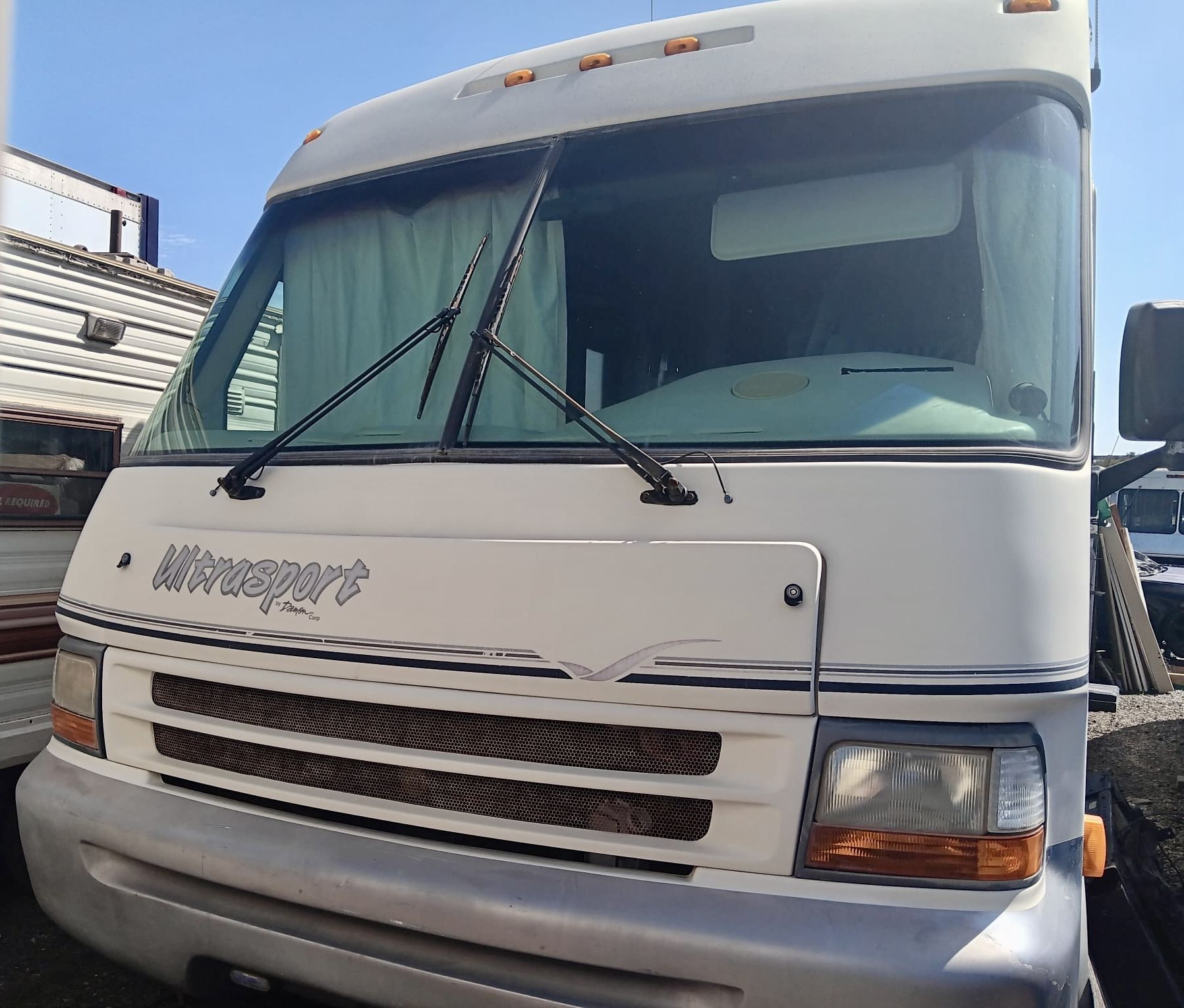 1995 Chevrolet Ultrasport by damon rv