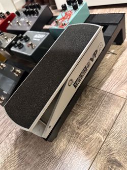 Guitar volume pedal Ernie ball vp jr