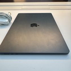 MacBook Air M4 15 Inch 2025  16GB RAM  256gb Storage  10- Cores GPU New With warranty