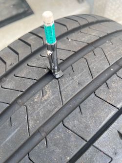 Pirelli P ZERO PZ4 285/35ZR20 104Y