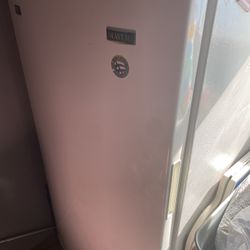 Maytag Deep Freezer 