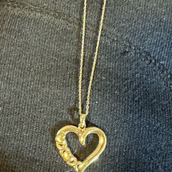 10k Heart Pendent And Necklace 