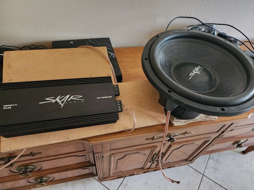 15 Inch Subwoofer and Amp