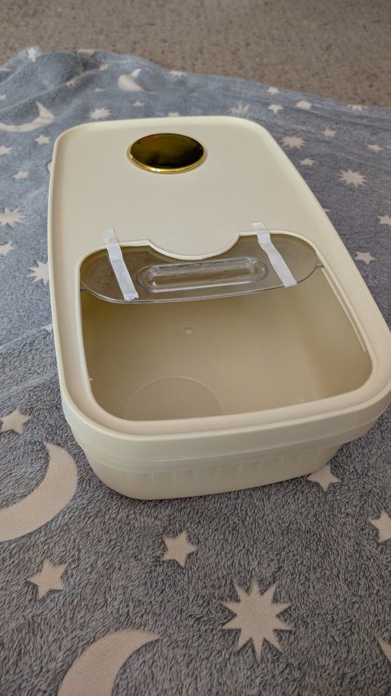BRAND NEW Pet food storage container.