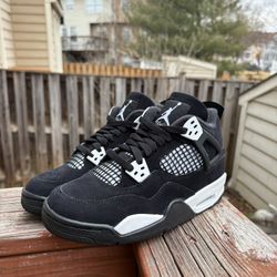 Air Jordan 4 White Thunder 