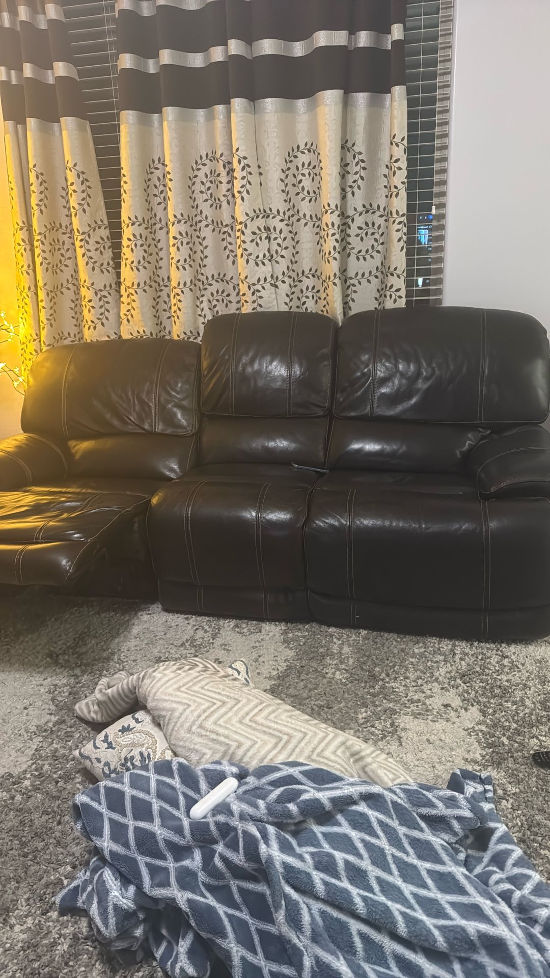 Reclineble Sofa Set
