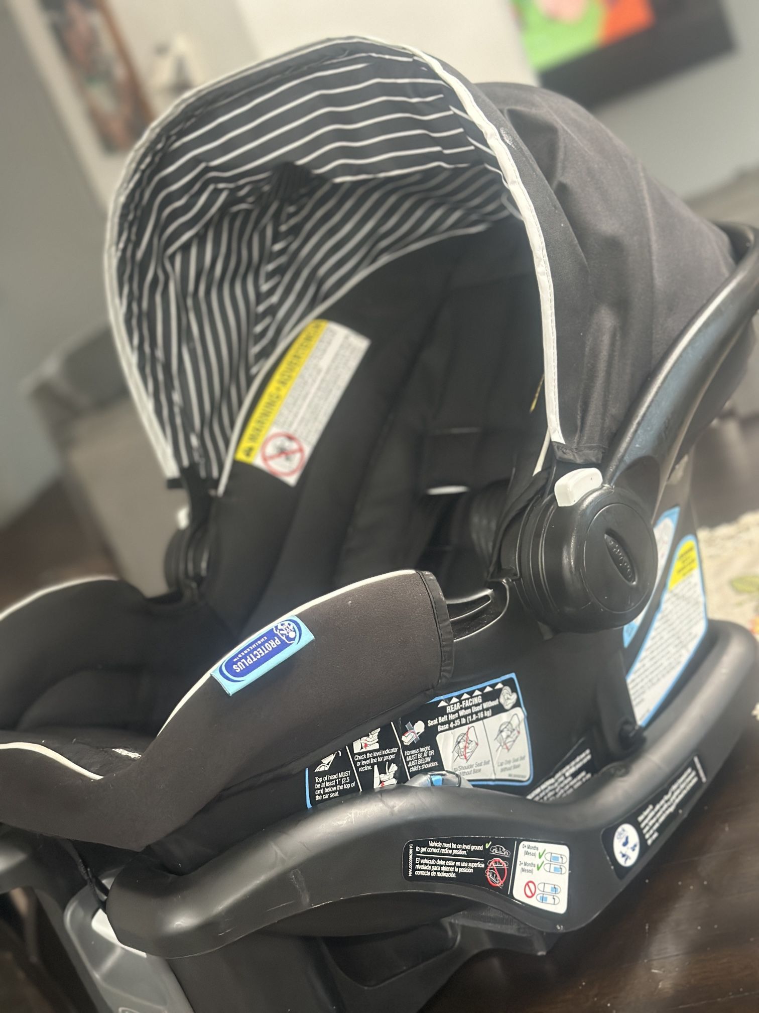 Graco Snugride Lite LX Car Seat
