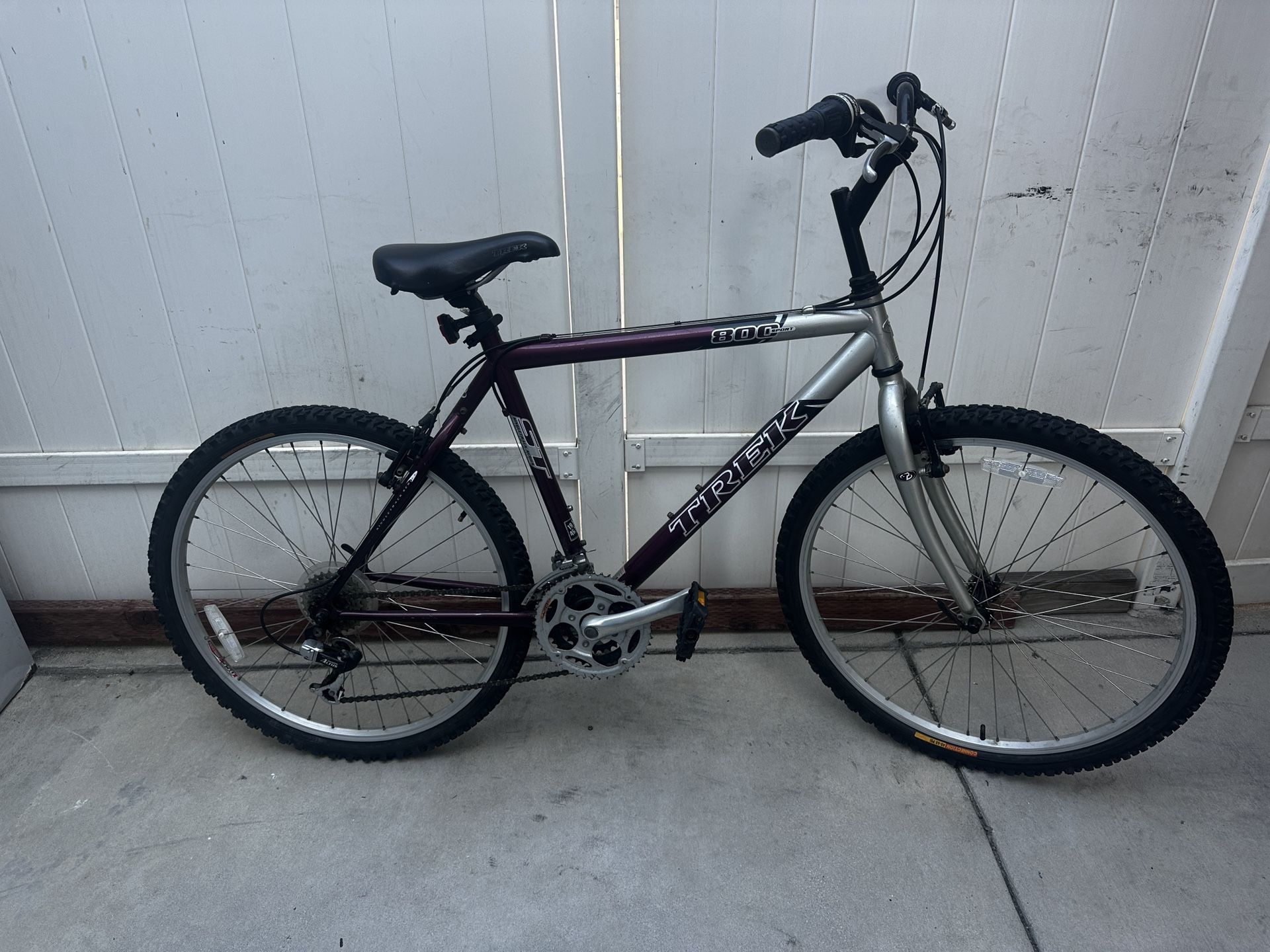 Vintage 1996 Trek 800 Sport Mountain Bike