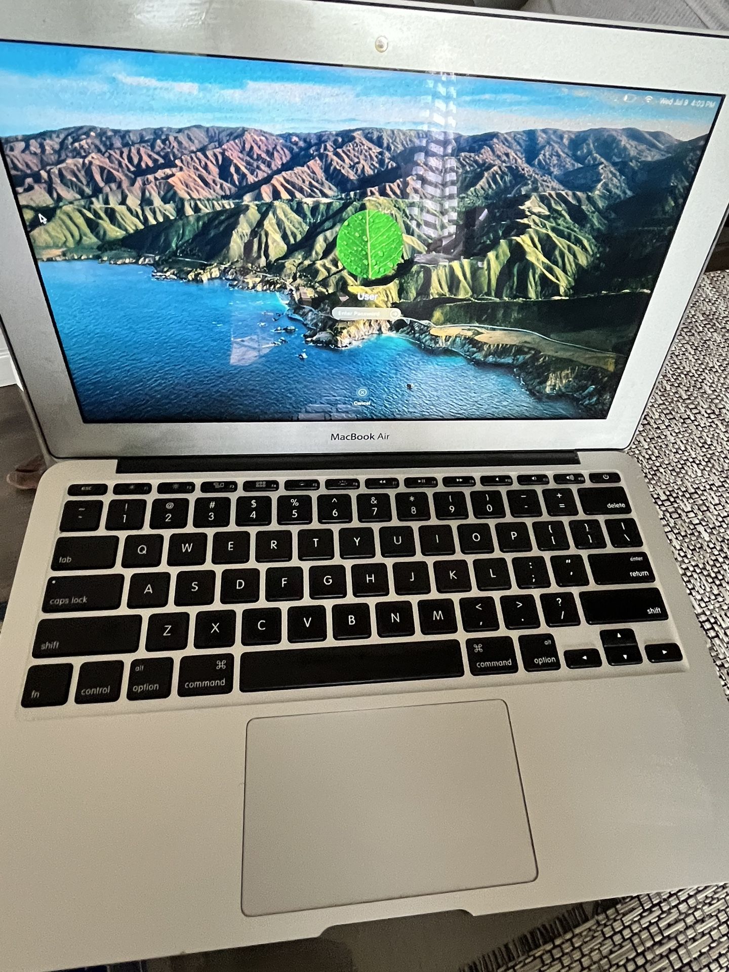 MacBook