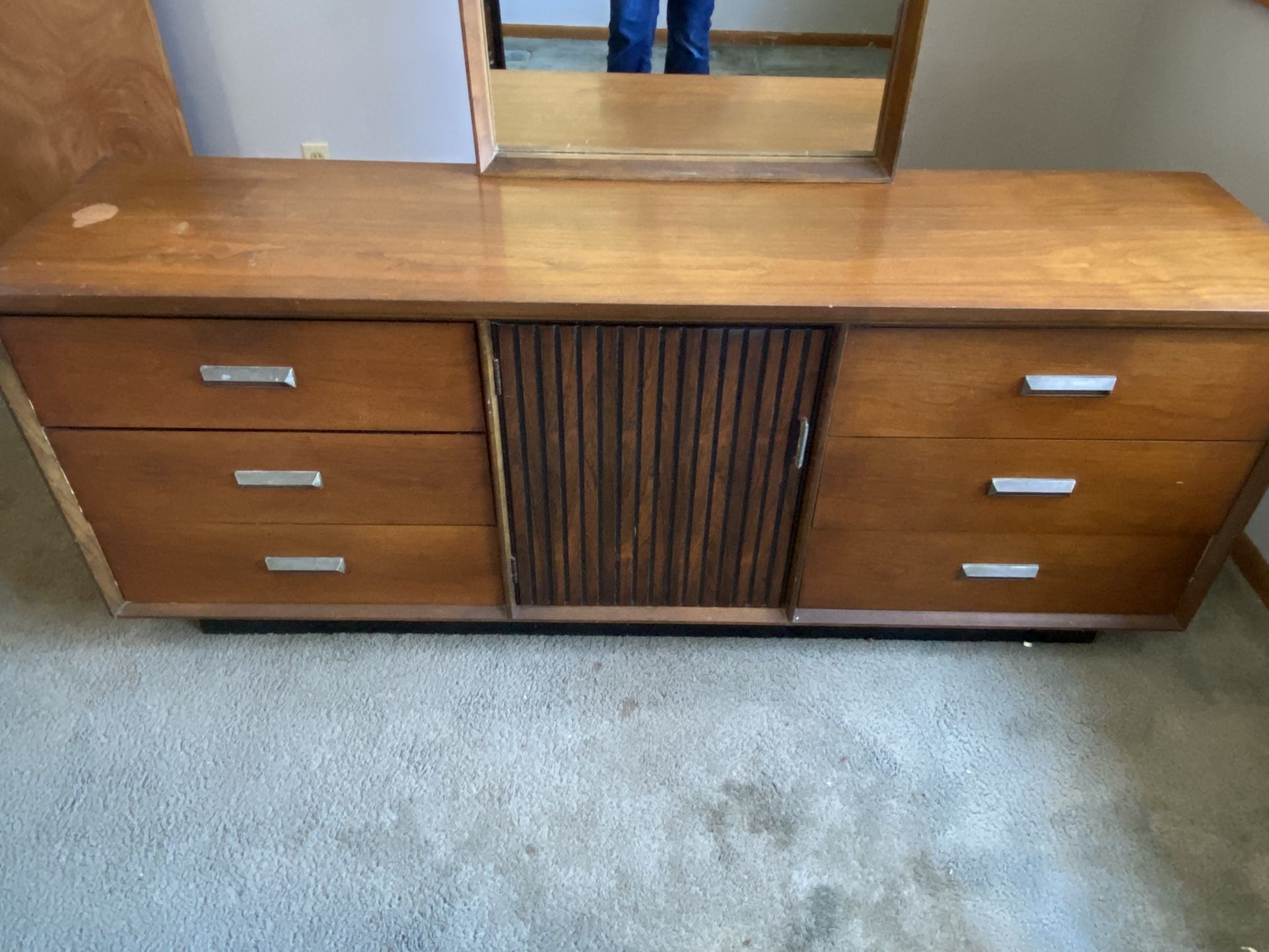 Bassett Dresser with Mirror