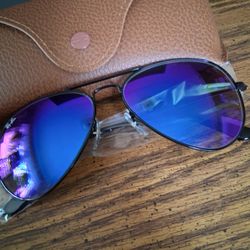 RAY BAN AVIATORS PURPLE WITH BLACK FRAME