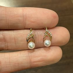18k K Diamond Pear Earring 